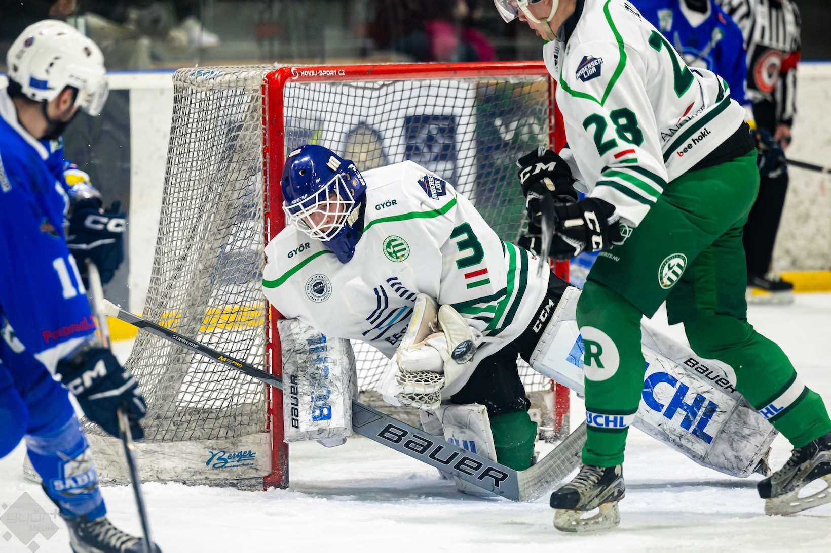 Fontos nemzetközi rangadó zajlott a Győri Egyetemi Jégsport Központjában