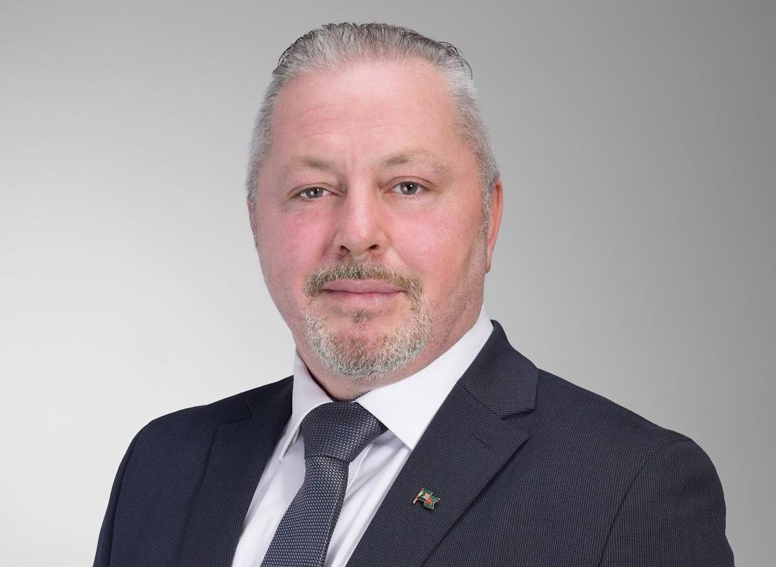 Pócs Miklós, a Mi Hazánk jelöltje is leadta az induláshoz szükséges aláírásokat