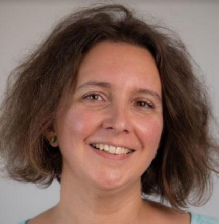 Gonda Eszter, a Magyar Kétfarkú Kutya párt jelöltje is hivatalos induló